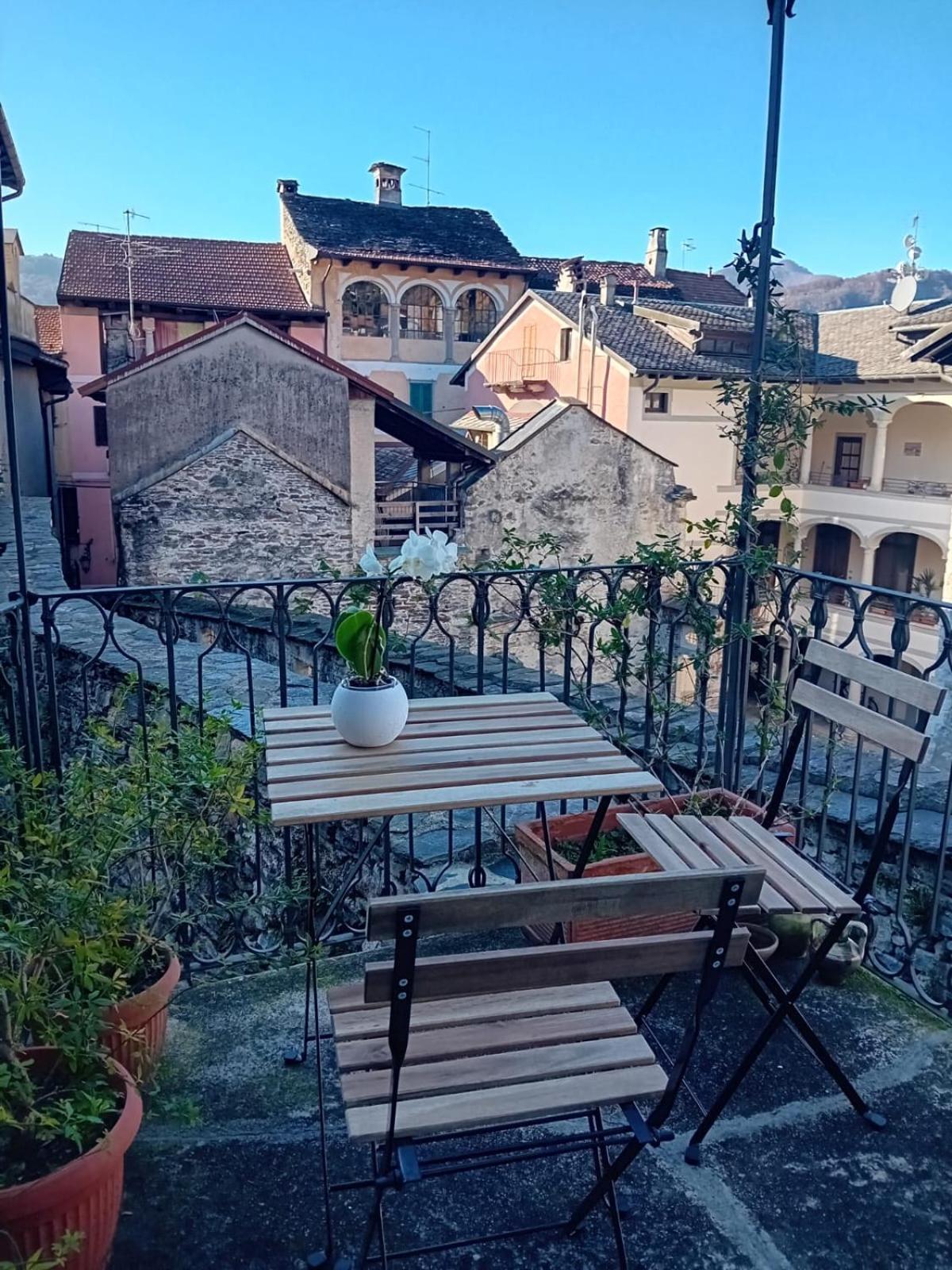 Casa Longhi Lägenhet Orta San Giulio Exteriör bild