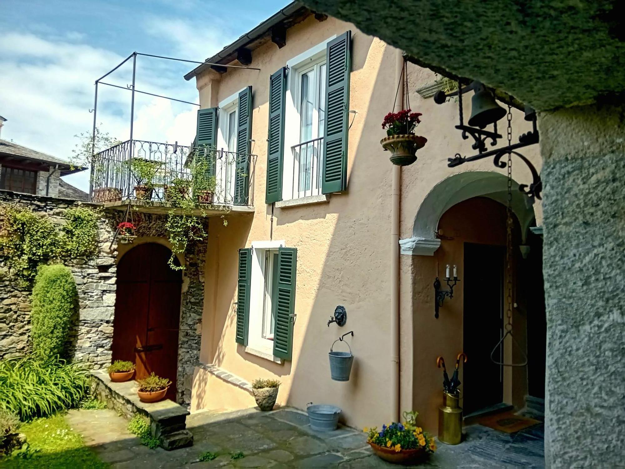 Casa Longhi Lägenhet Orta San Giulio Exteriör bild