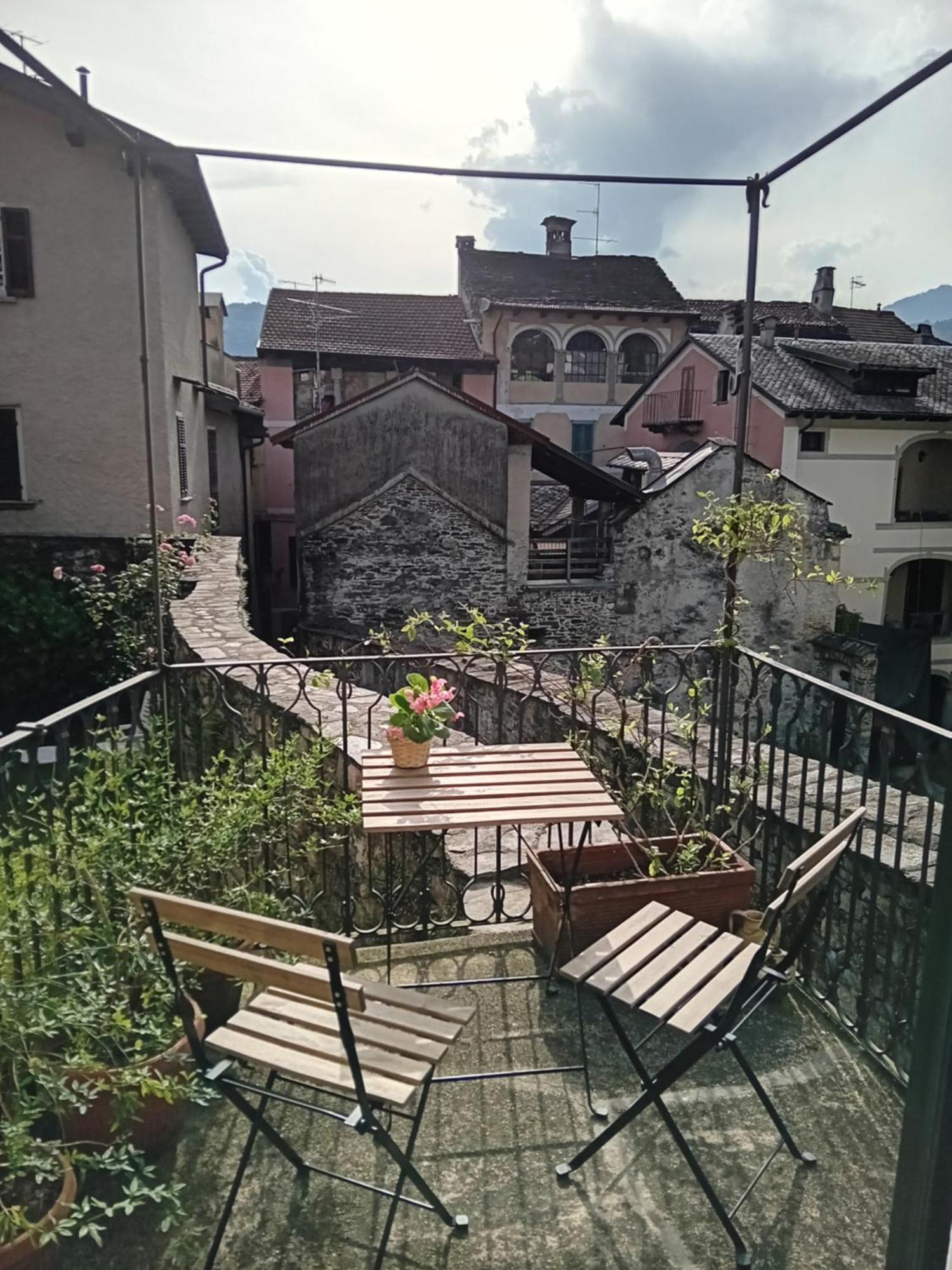 Casa Longhi Lägenhet Orta San Giulio Exteriör bild